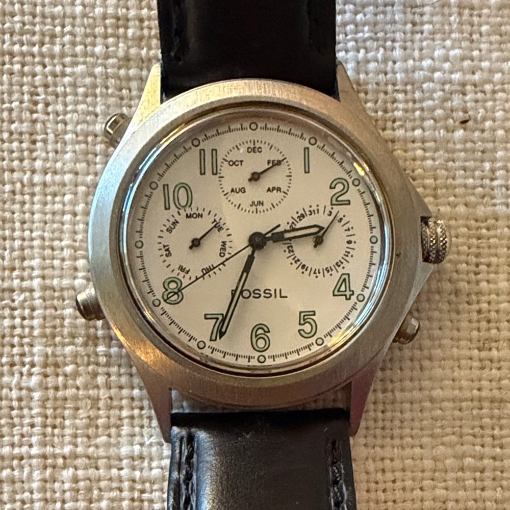 Fossil Classic Black Leather Strap Watch